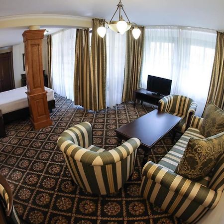 Park Hotel Izvorite Котел Экстерьер фото