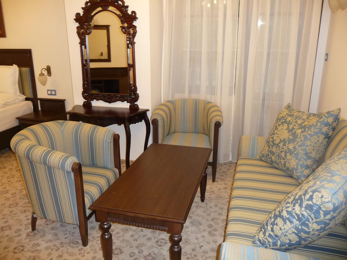 Park Hotel Izvorite Котел Экстерьер фото